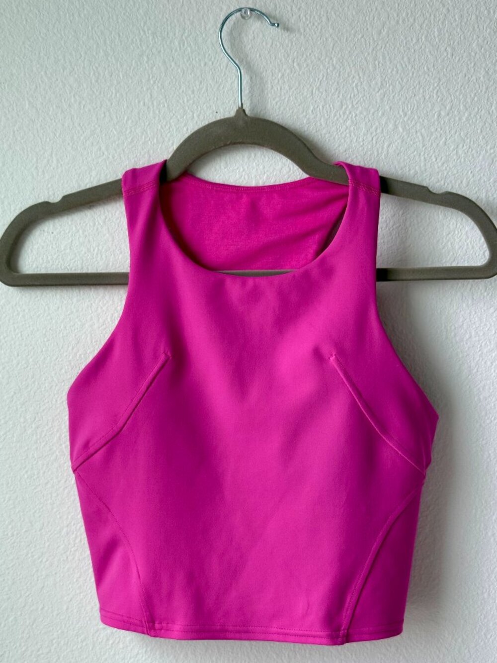 Lululemon Invigorate Tank in Sonic Pink 💗 Size 4